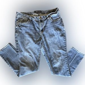 Women’s Straight Leg Blue Jeans 16 - Cato